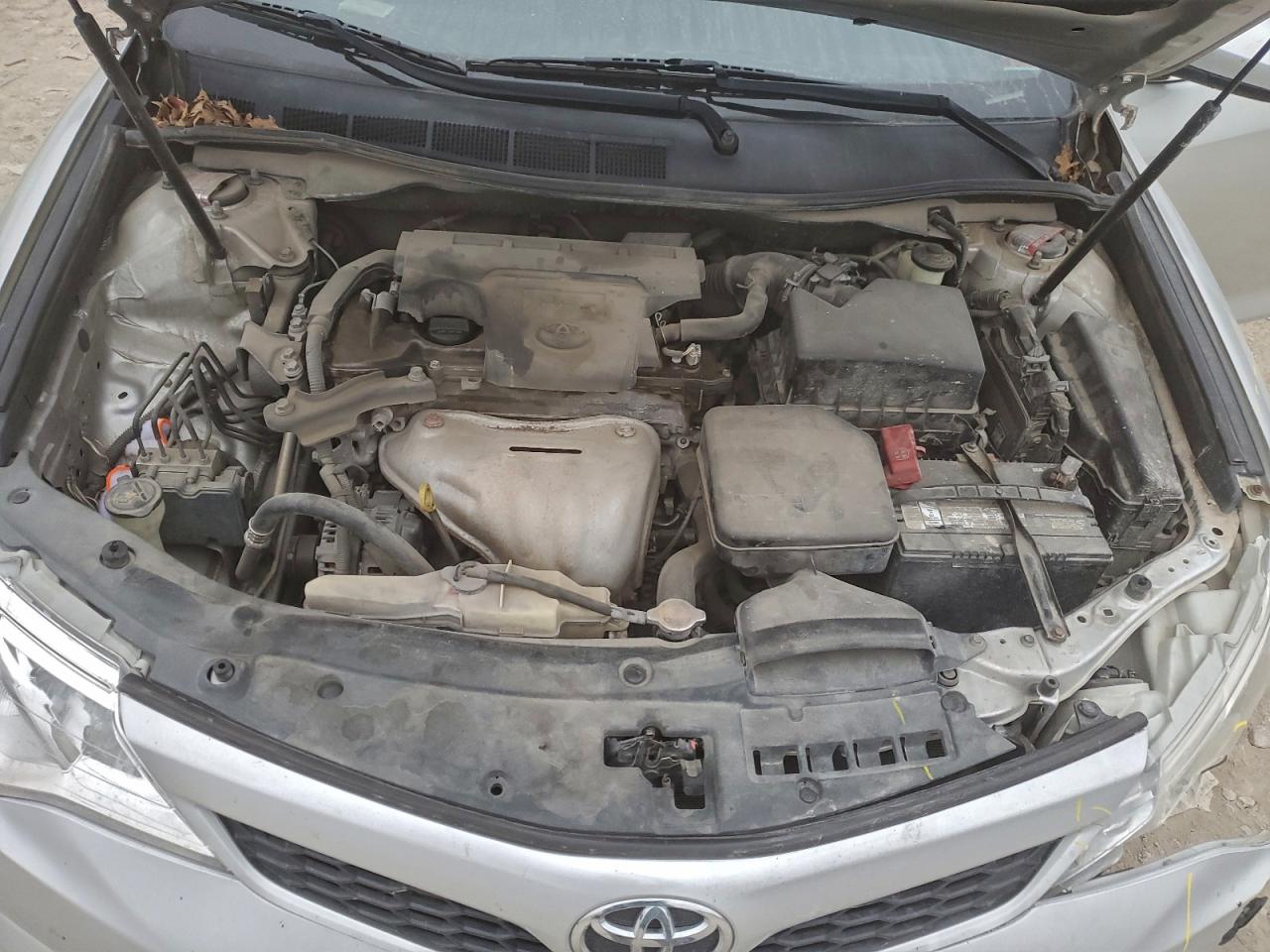 Toyota Camry Base Image 5