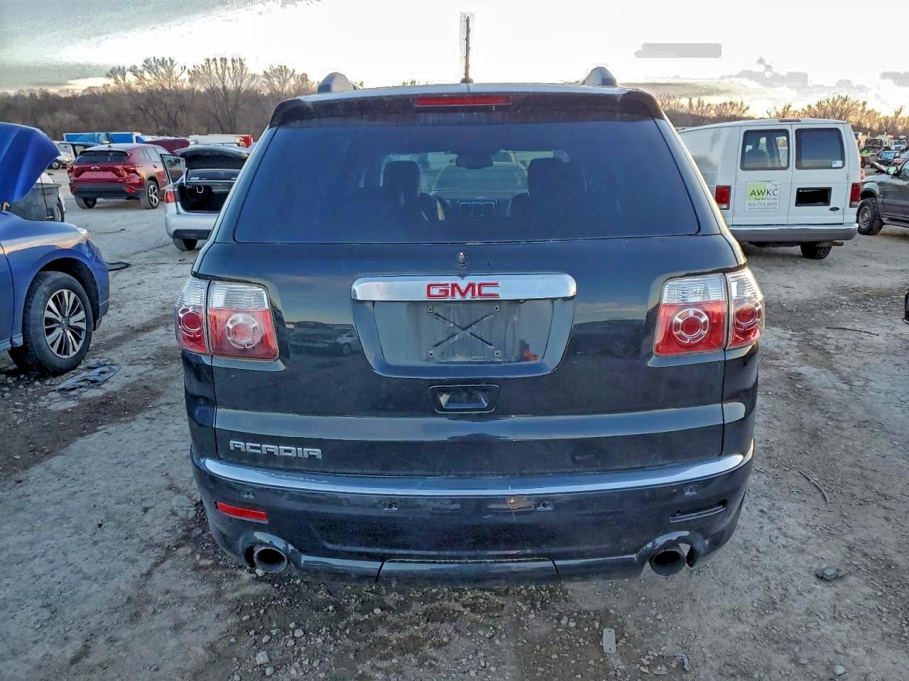 GMC Acadia Denali Image 5