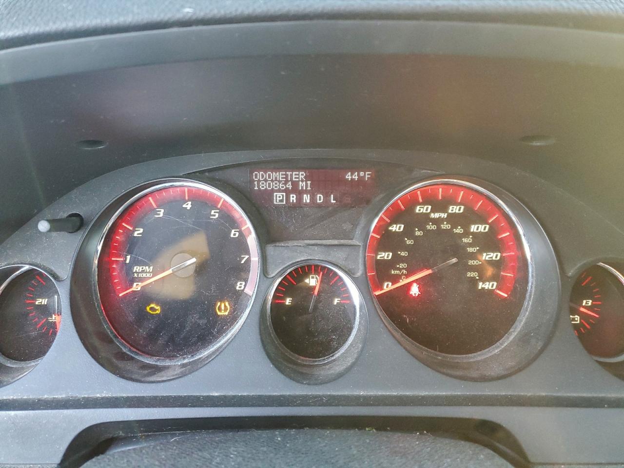 GMC Acadia Denali Image 12