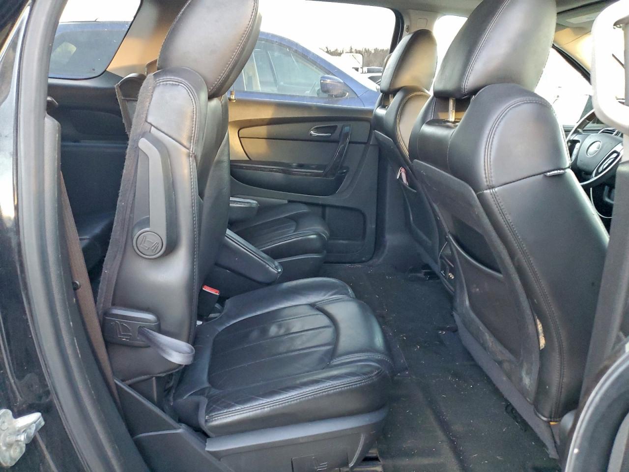 GMC Acadia Denali Image 11