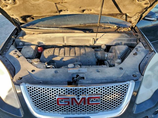 GMC Acadia Denali Image 2