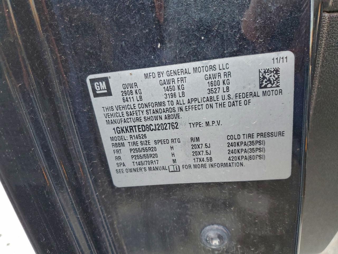 GMC Acadia Denali Image 3