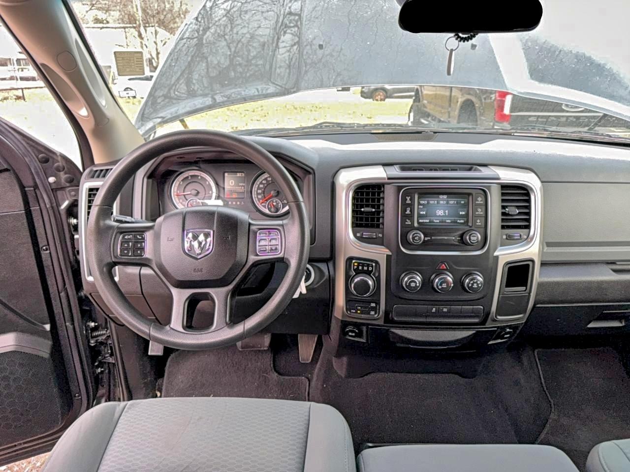 Ram 1500 Slt Image 10