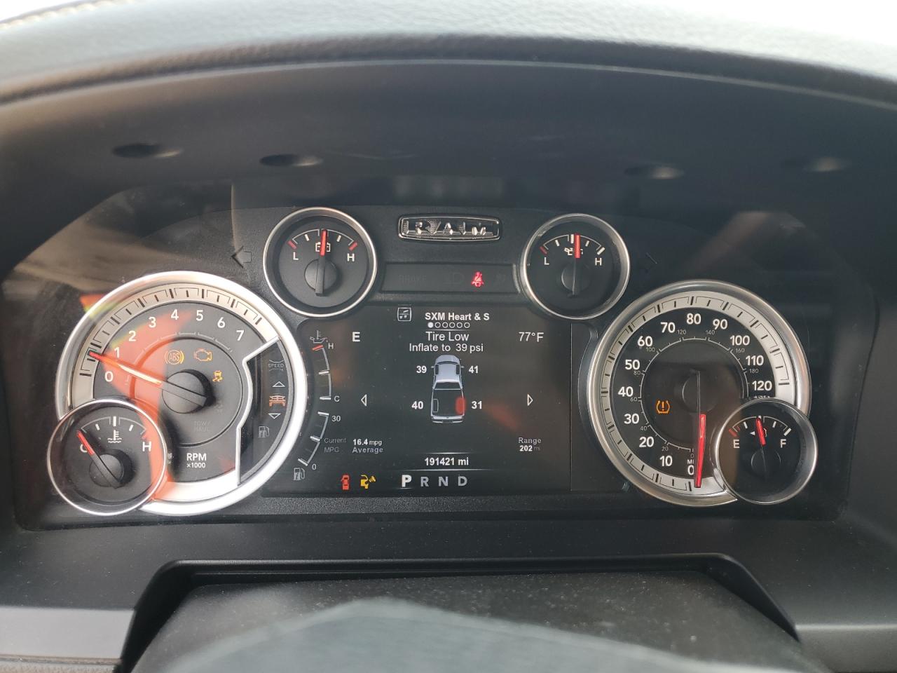 Ram 1500 Laramie Image 11