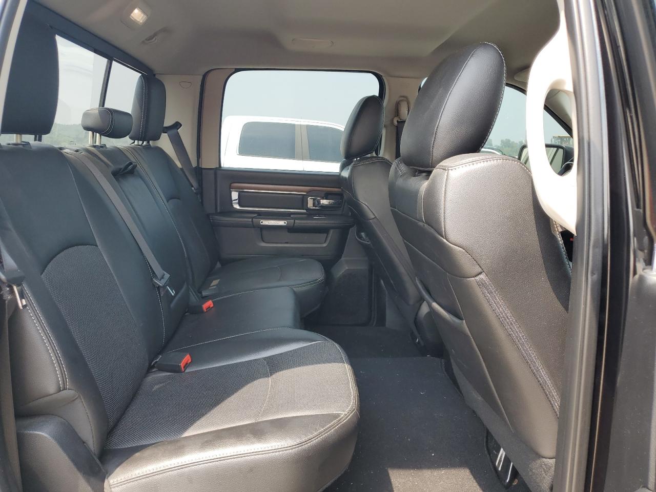 Ram 1500 Laramie Image 5