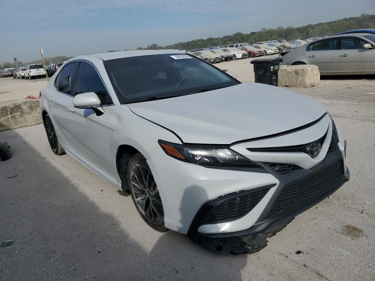 Toyota Camry Se Night Shade Image 11