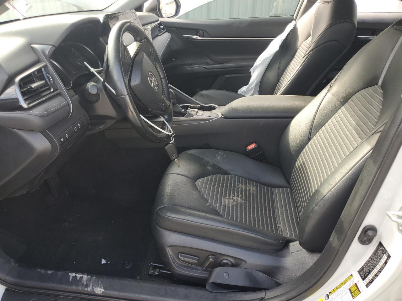 Toyota Camry Se Night Shade Image 4