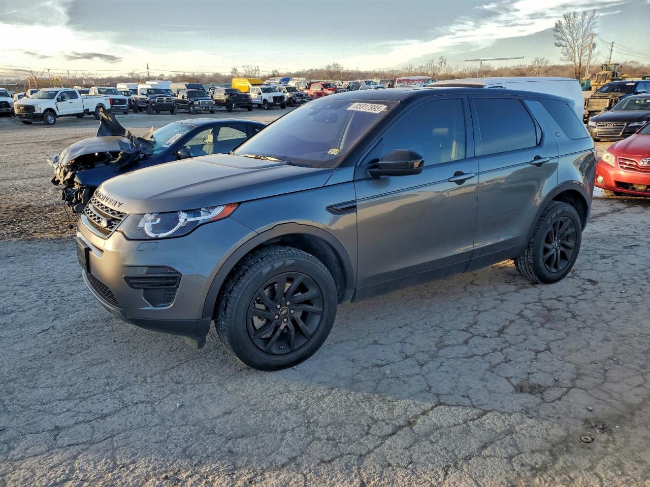 Land Rover Discovery Se Image 1