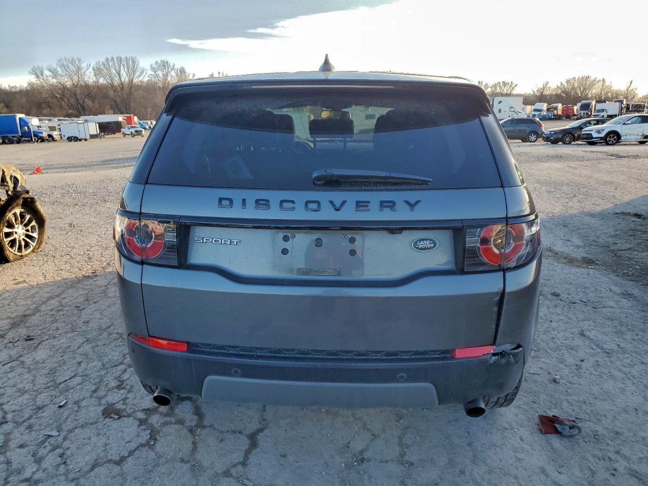 Land Rover Discovery Se Image 8