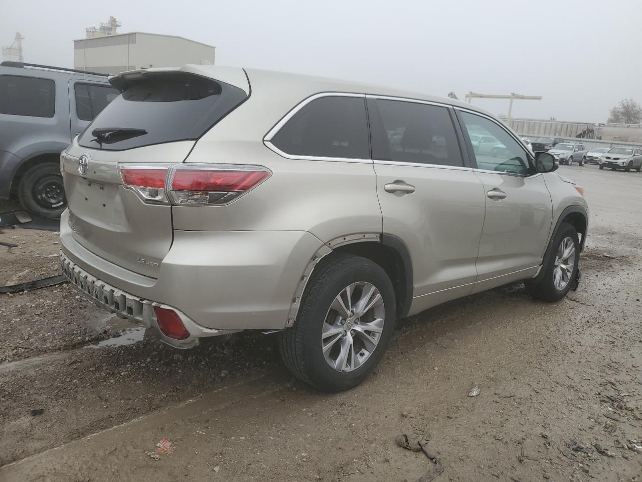 Toyota Highlander Le Image 13