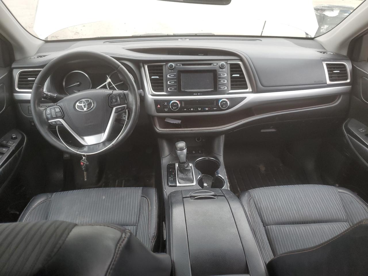Toyota Highlander Le Image 11