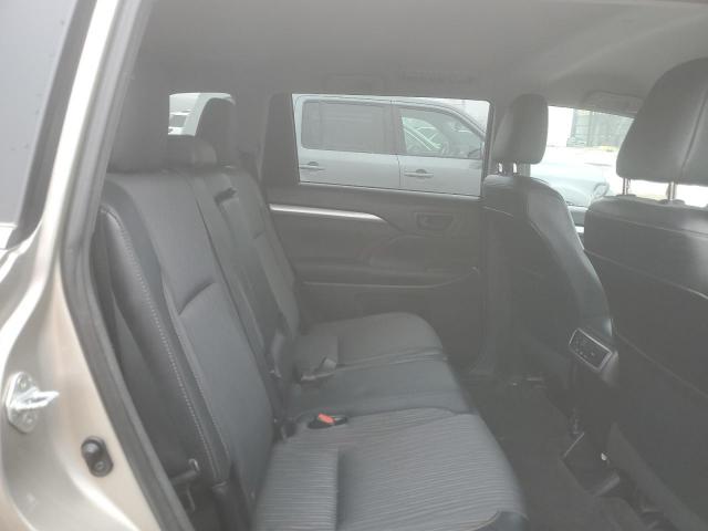 Toyota Highlander Le Image 9