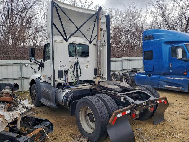 Peterbilt 579 Image 4