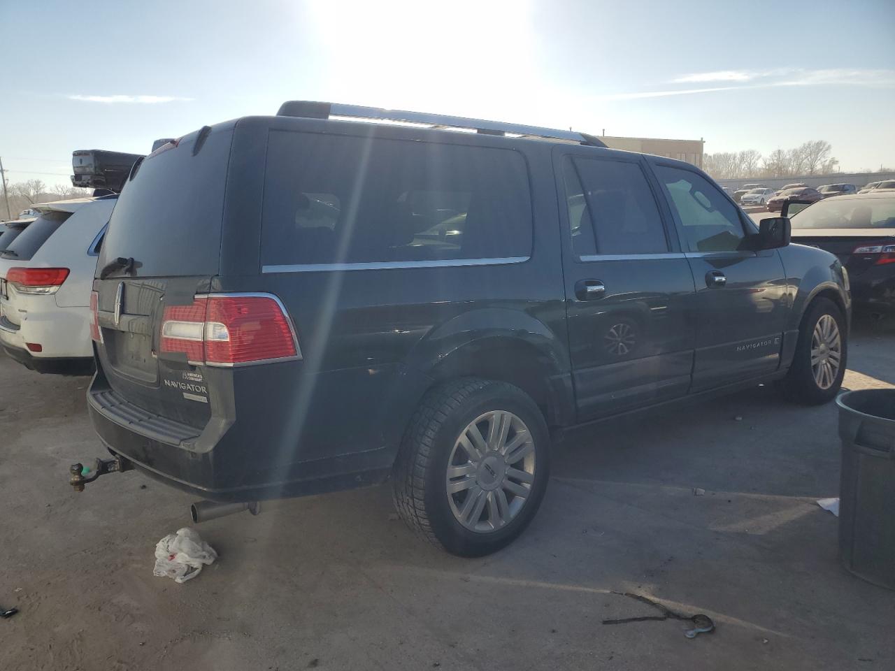 Lincoln Navigator L Image 2