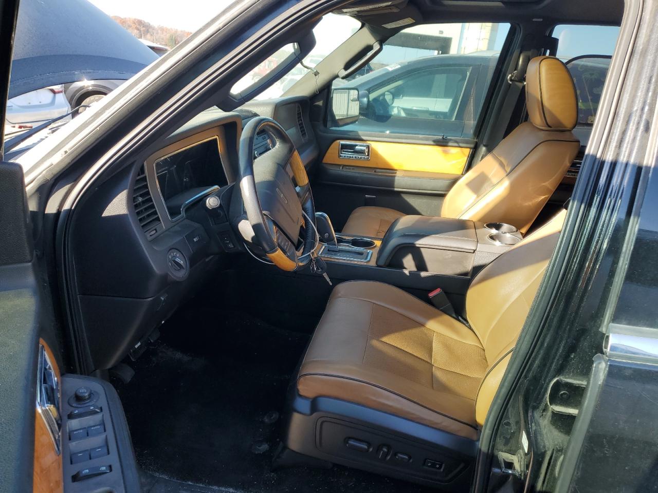 Lincoln Navigator L Image 11