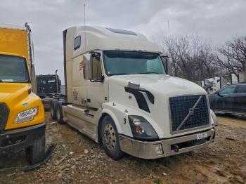  Salvage Volvo Vn