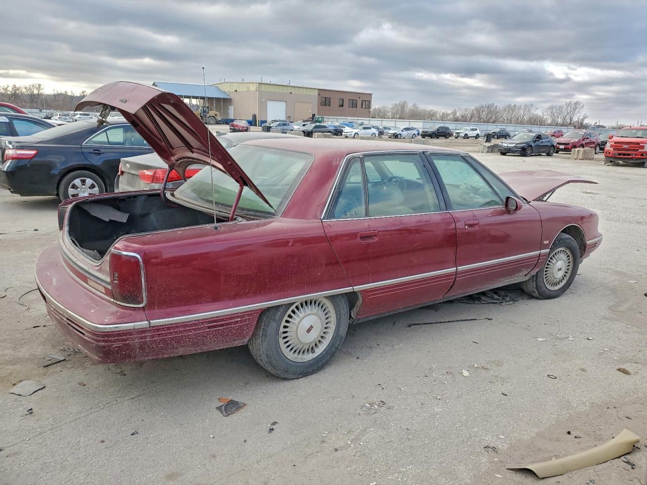 Oldsmobile 98 Regency Elite Image 6