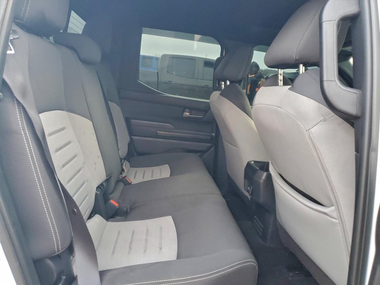 Toyota Tacoma Double Cab Image 8