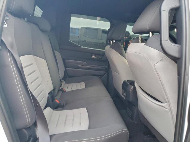 Toyota Tacoma Double Cab Image 8