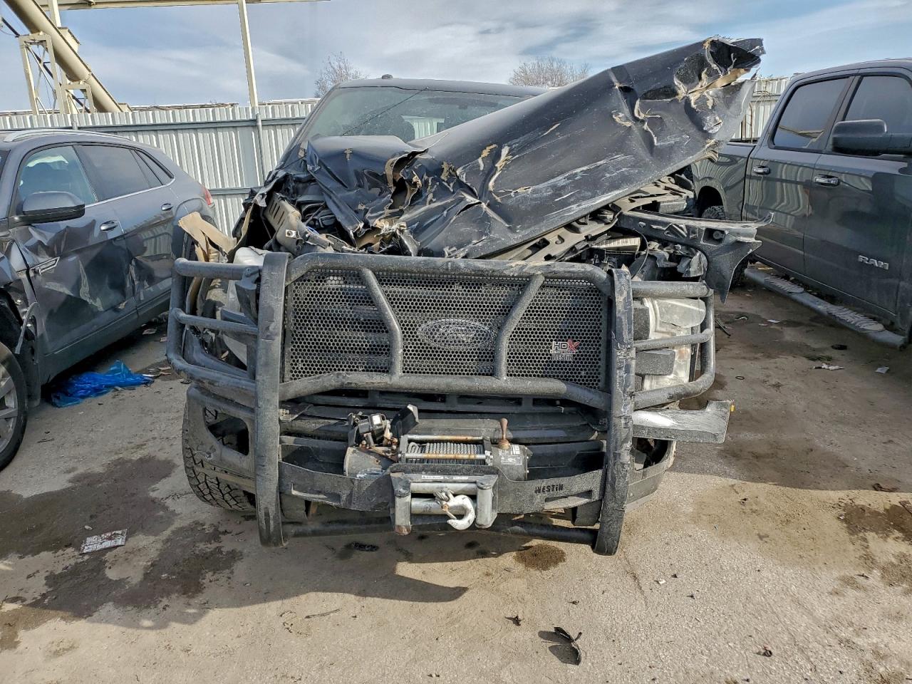 Ford F-150 Supercrew Image 11