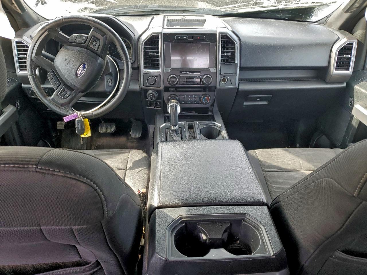 Ford F-150 Supercrew Image 6