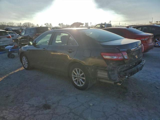 Toyota Camry Se Image 6