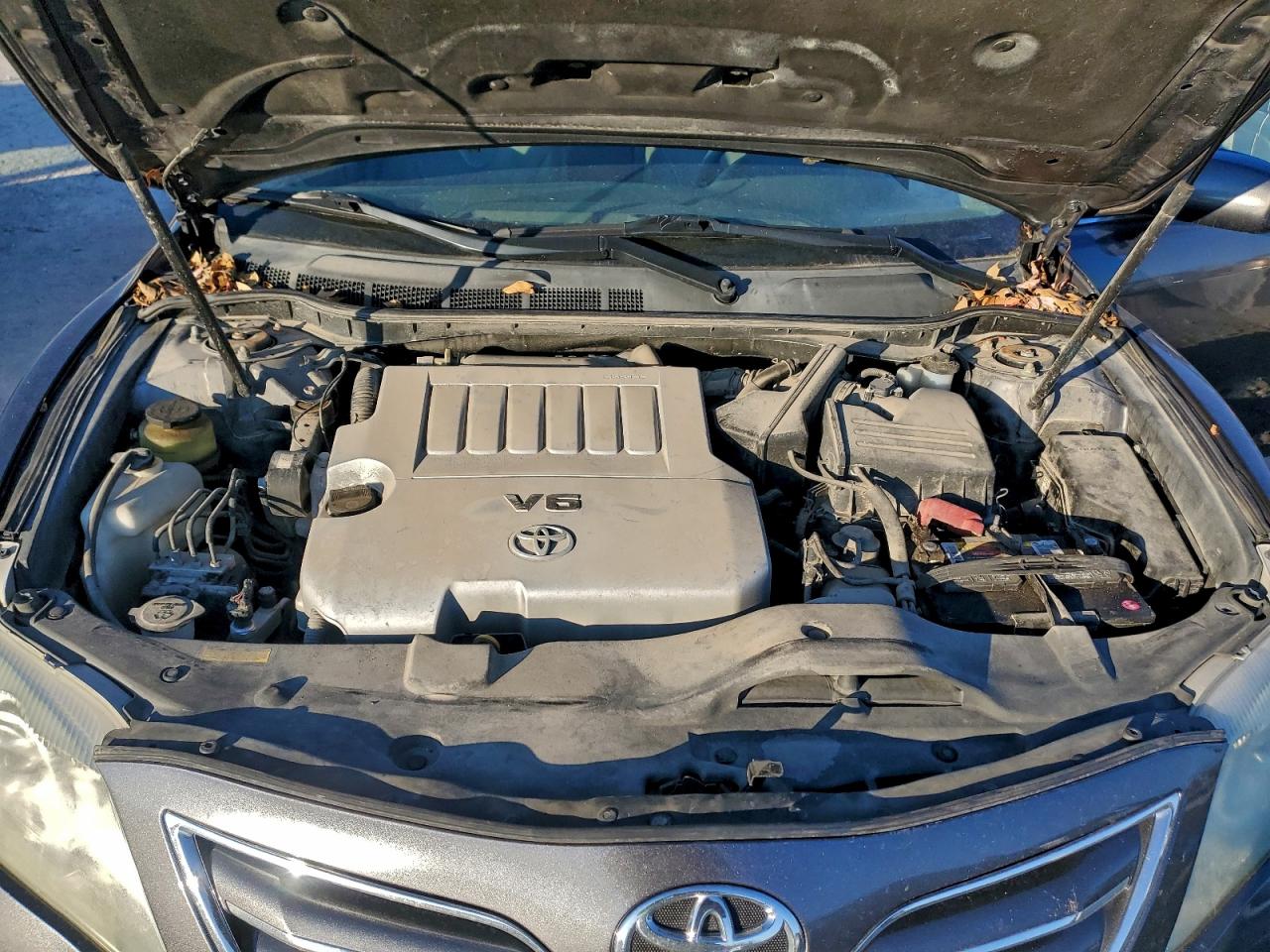Toyota Camry Se Image 4