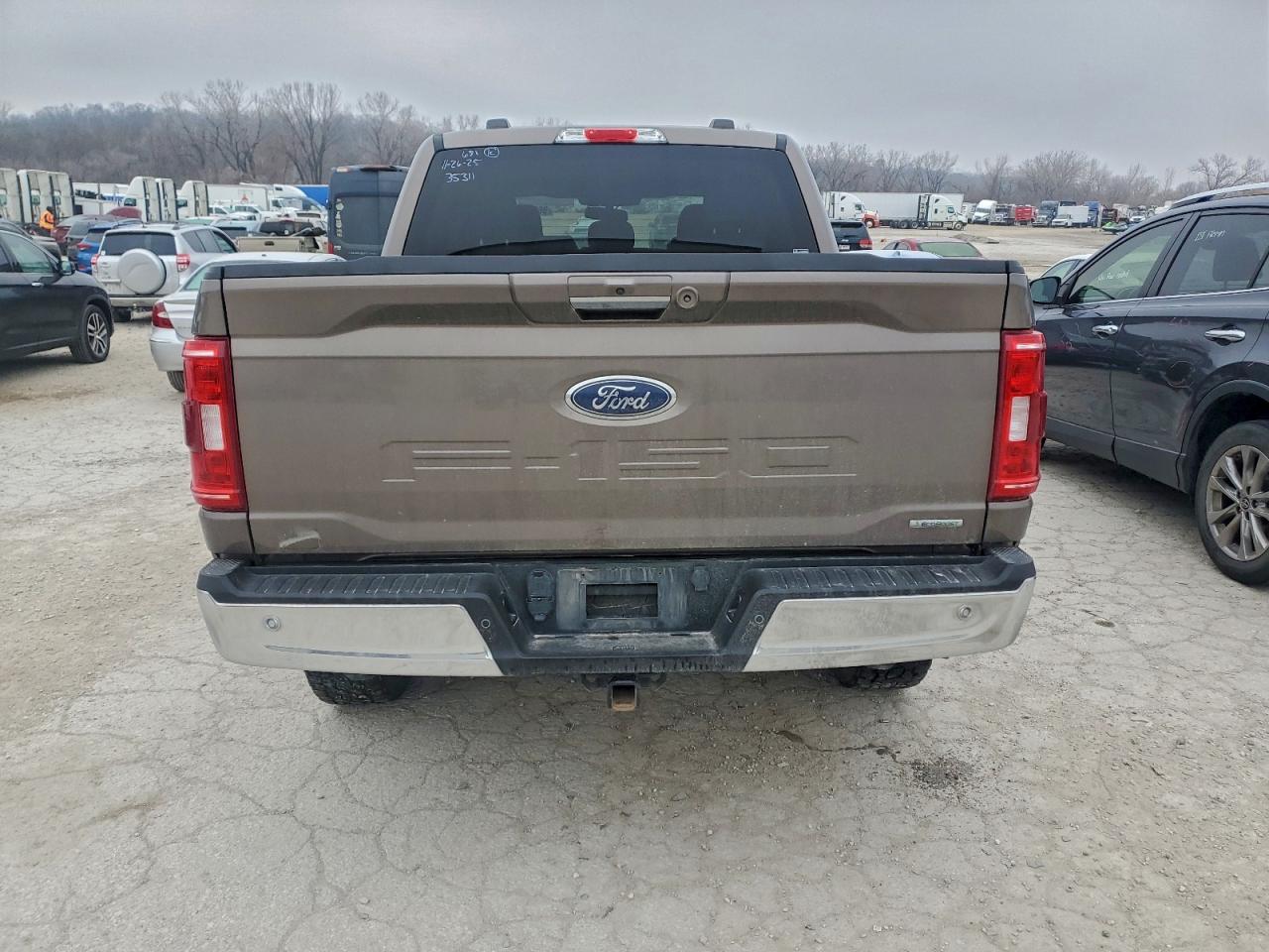 Ford F-150 Supercrew Image 3