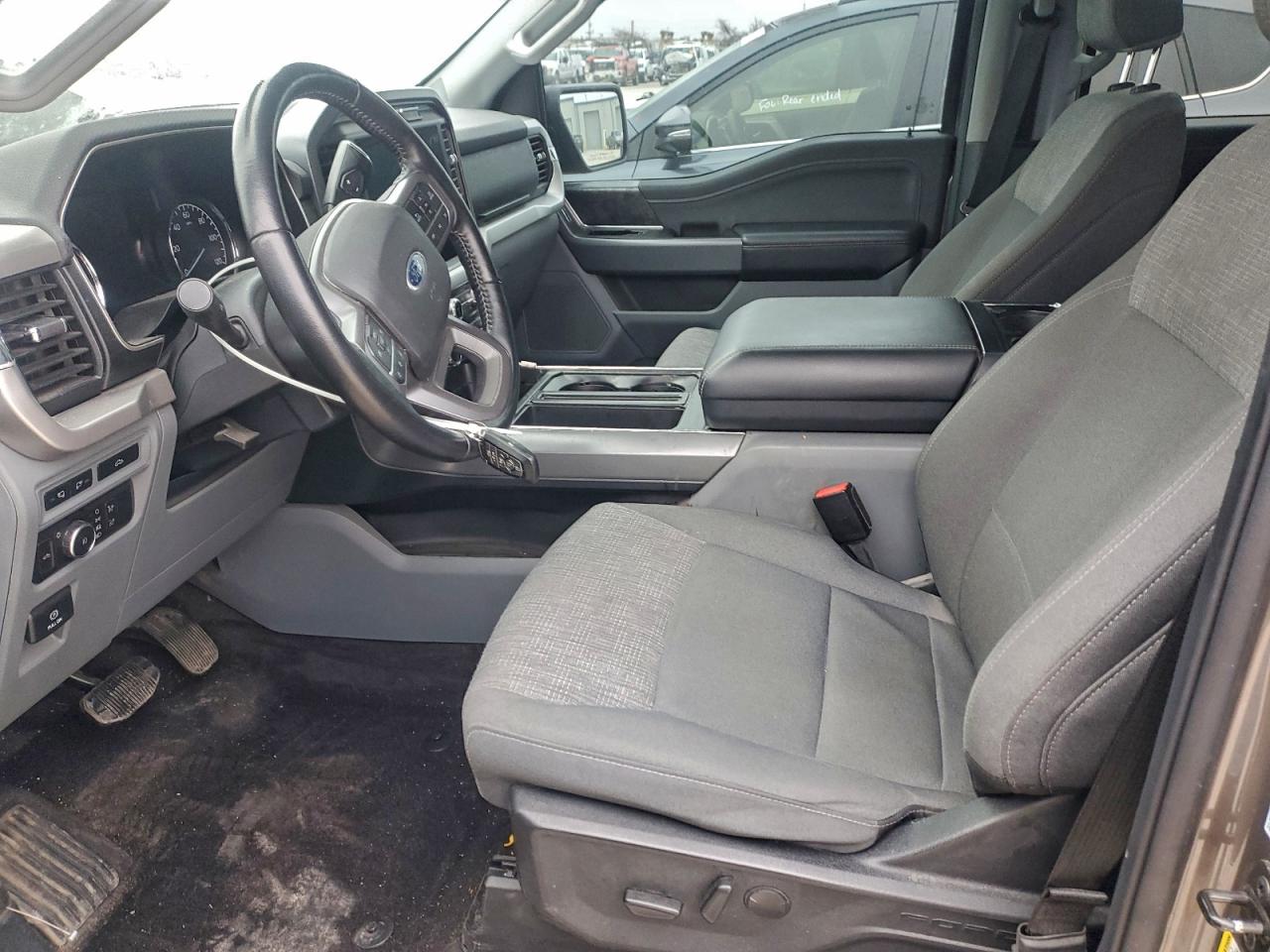 Ford F-150 Supercrew Image 9