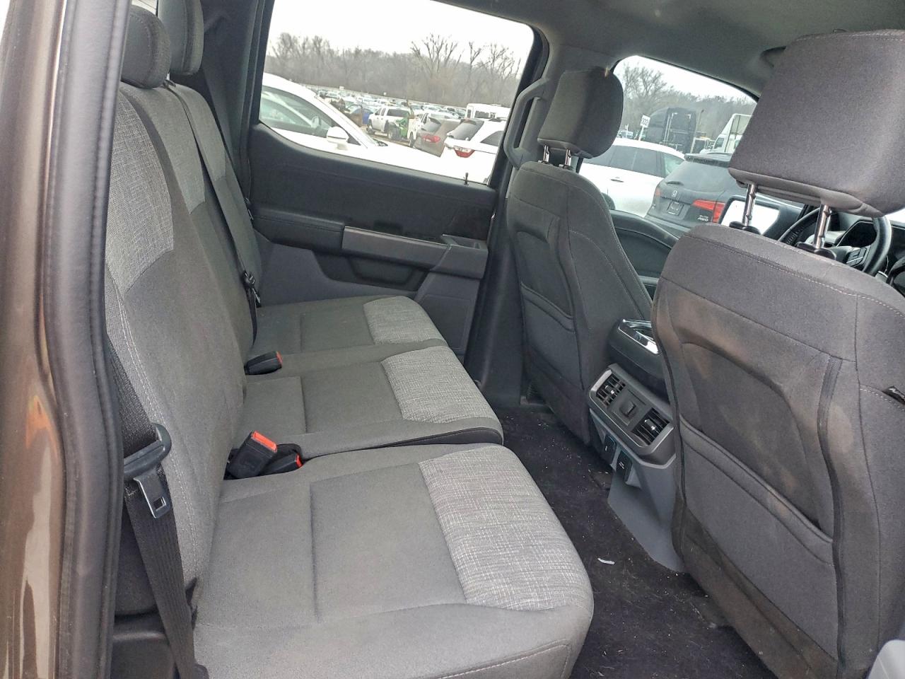 Ford F-150 Supercrew Image 5