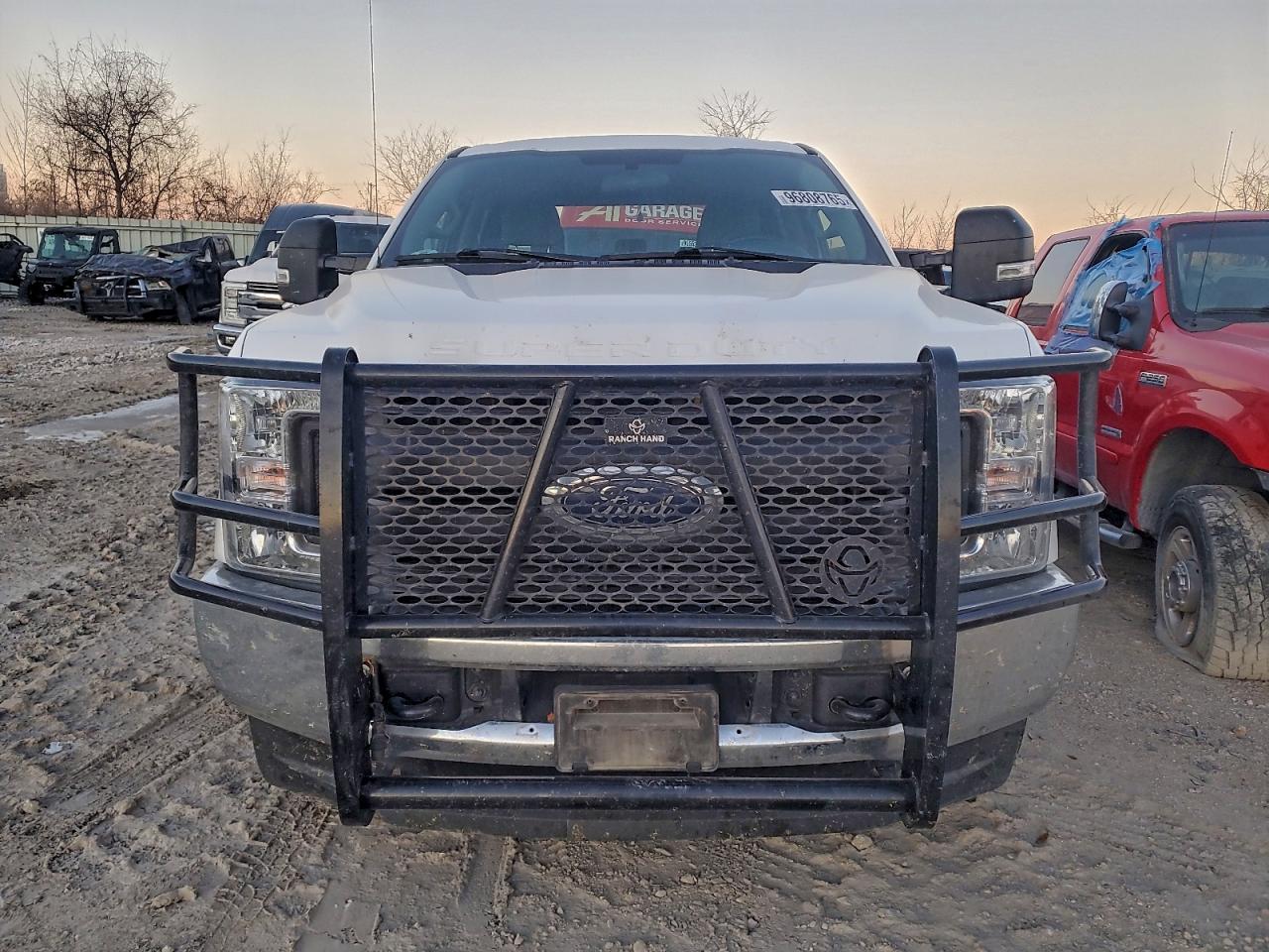 Ford F-350 Super Duty Image 4