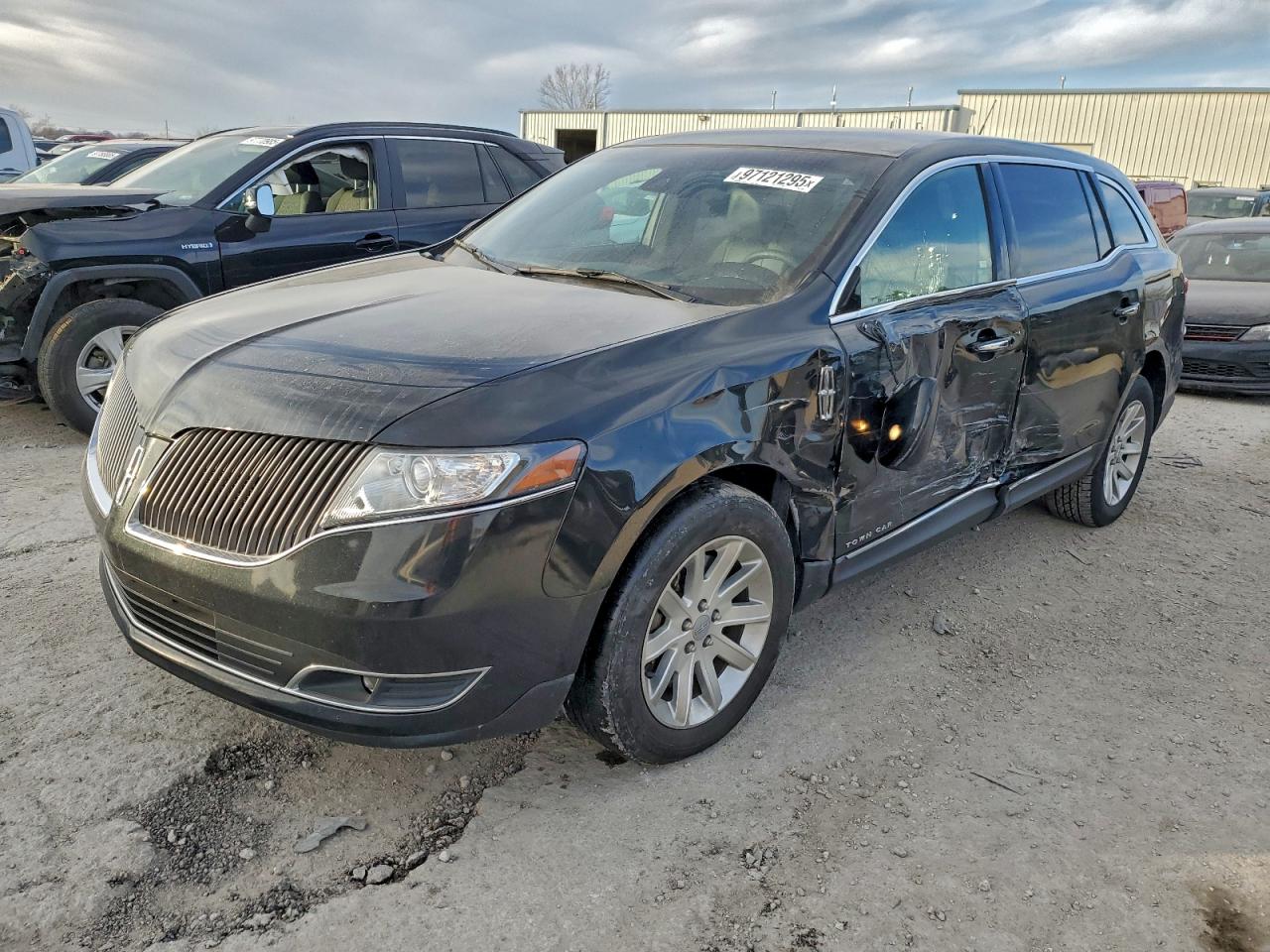Lincoln MKT Image 1