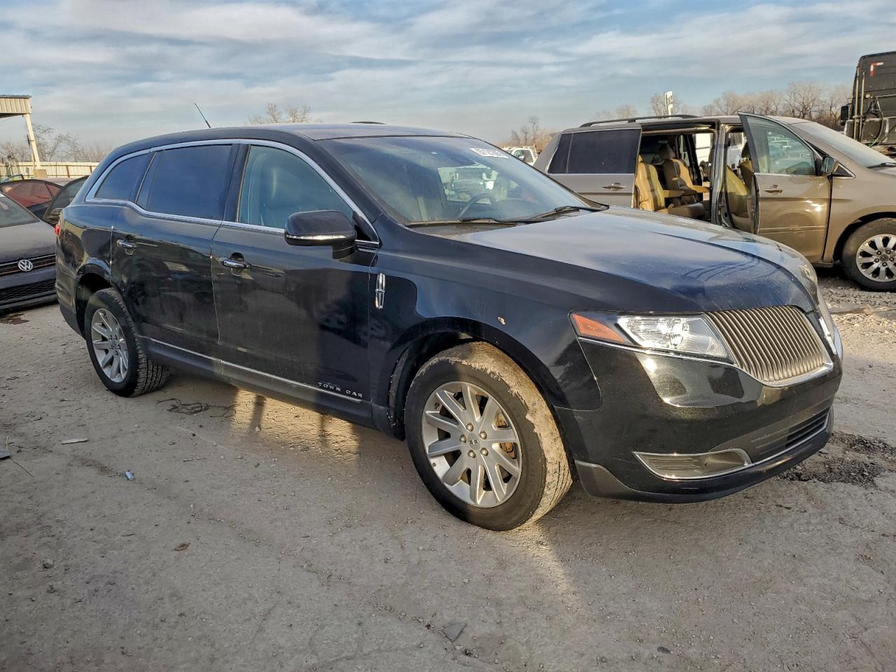 Lincoln MKT Image 5