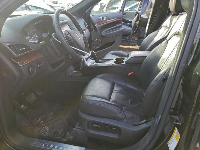 Lincoln MKT Image 4