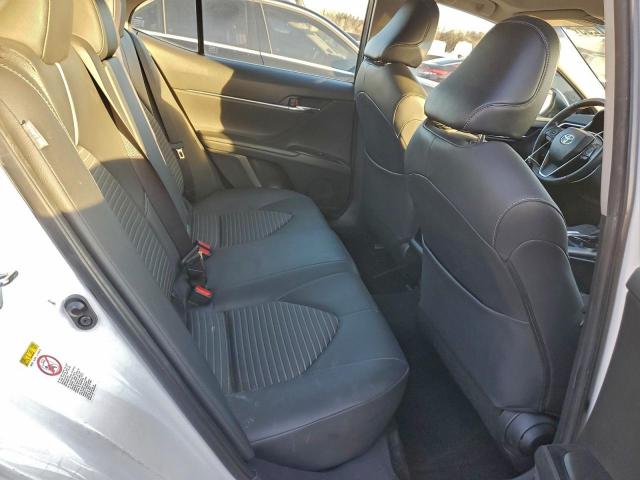 Toyota Camry L Image 11