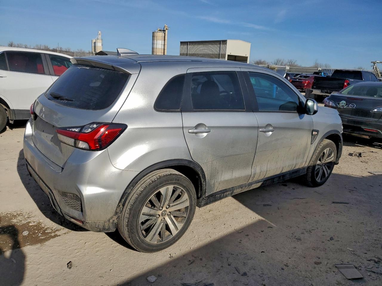 Mitsubishi Outlander Es Image 12