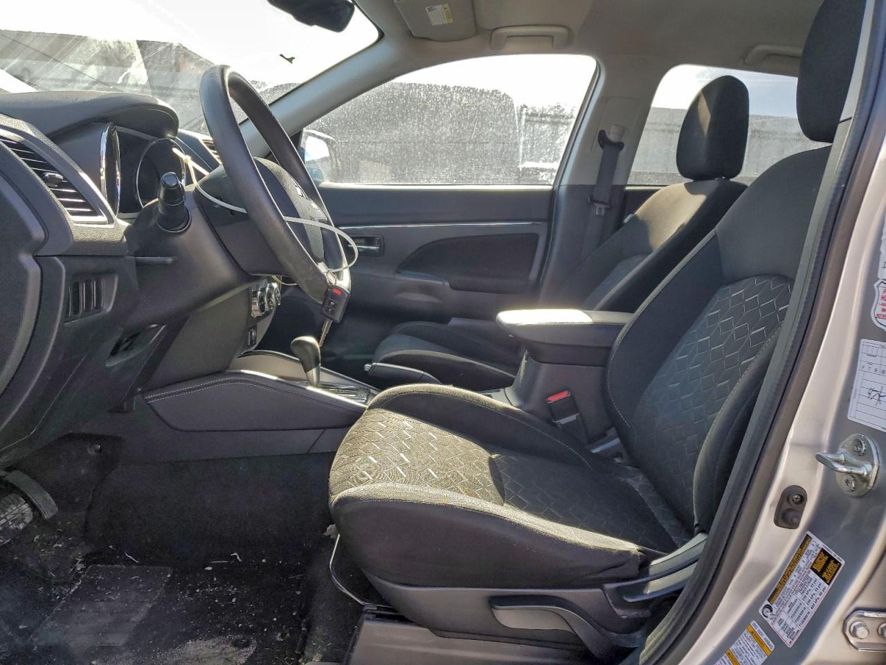 Mitsubishi Outlander Es Image 7