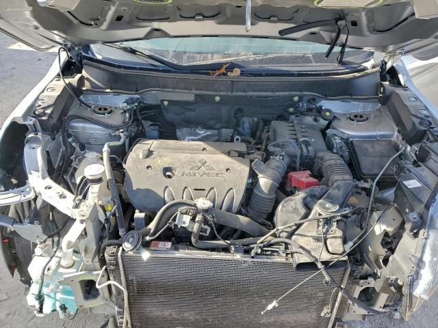 Mitsubishi Outlander Es Image 10