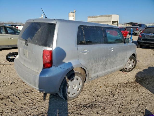 Toyota Scion Xb Image 6