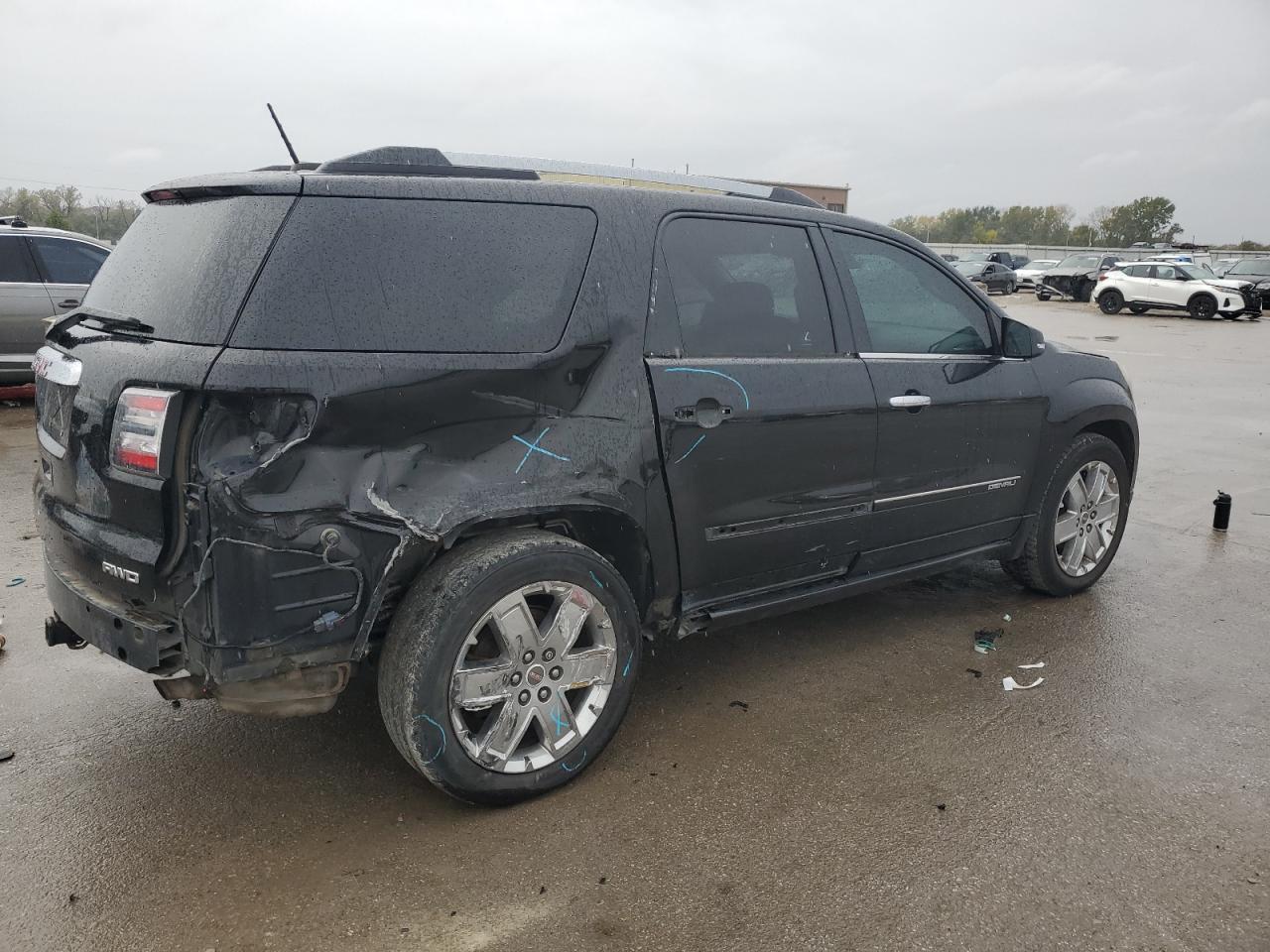 GMC Acadia Denali Image 2