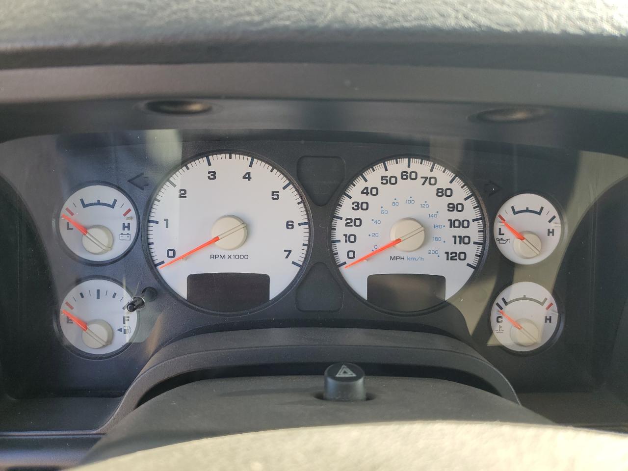 Dodge Ram 2500 St Image 12