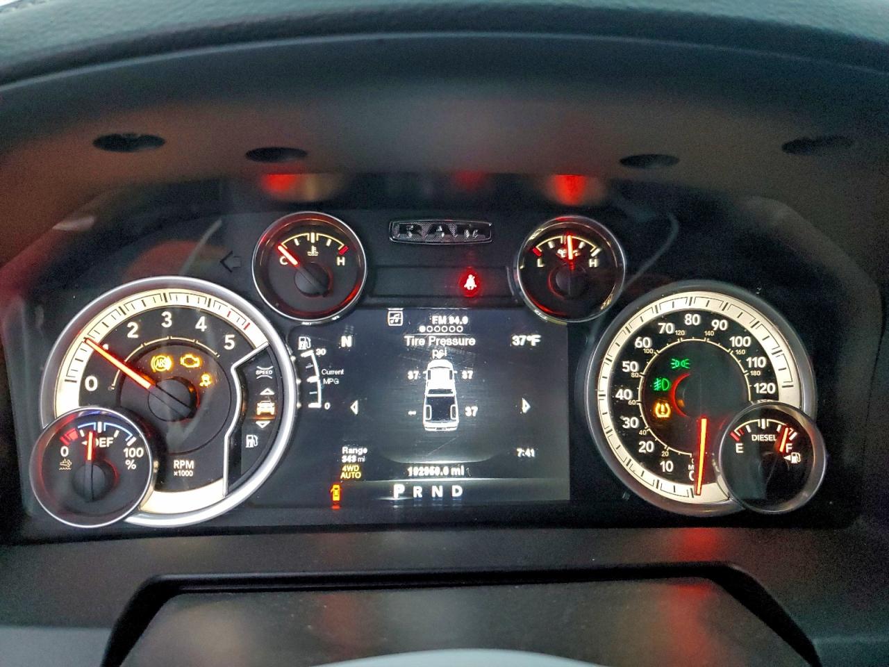 Ram 1500 Laramie Image 8