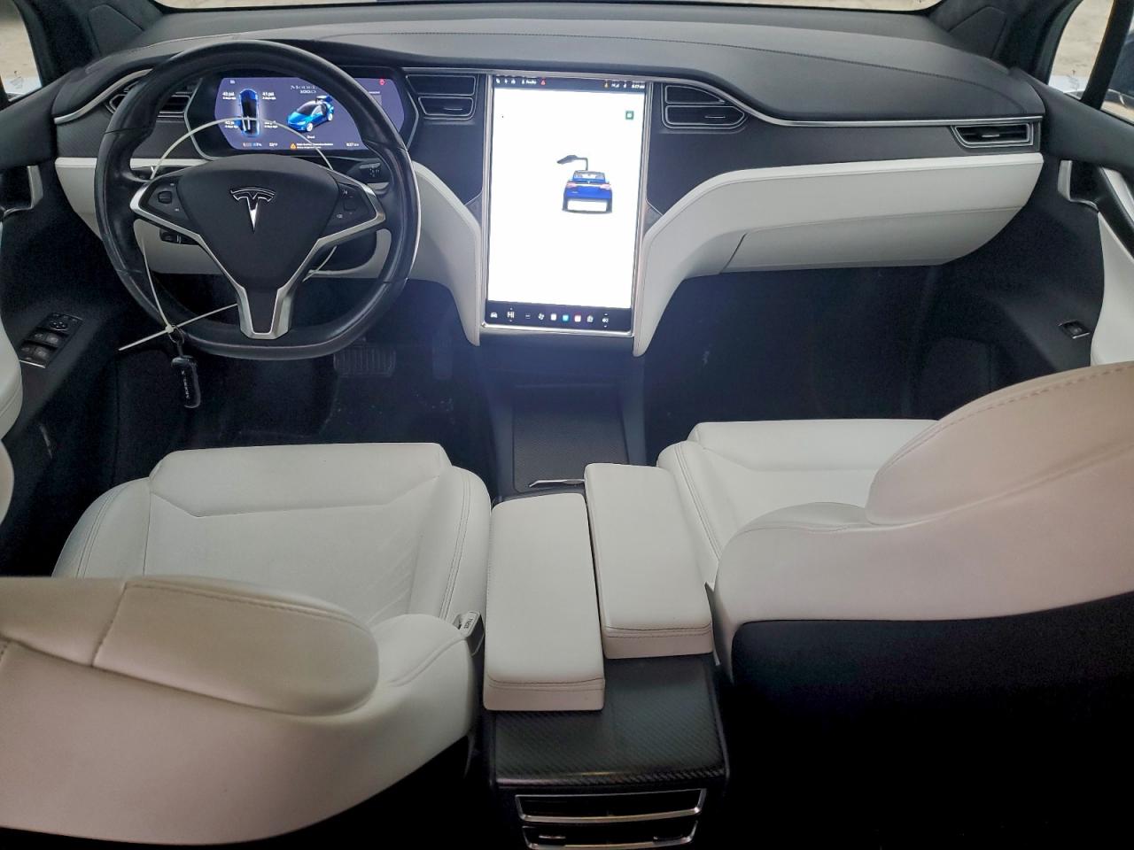Tesla Model X Image 2