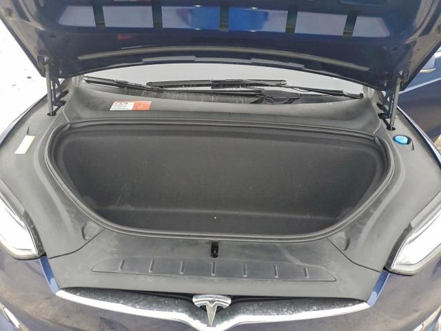 Tesla Model X Image 11