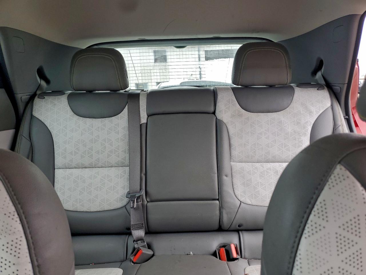 Chevrolet Bolt Premier Image 7