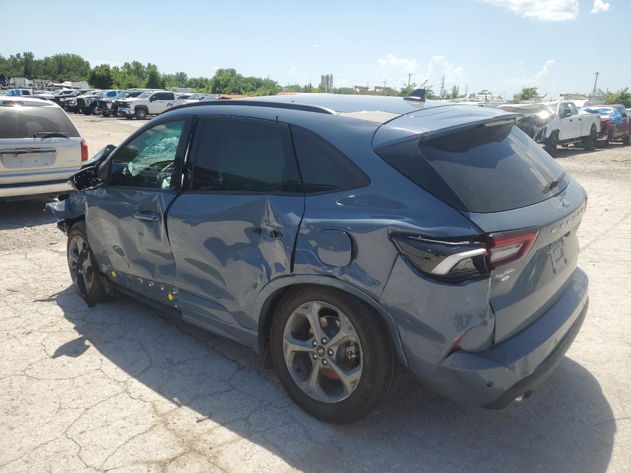 Ford Escape St Line Image 2