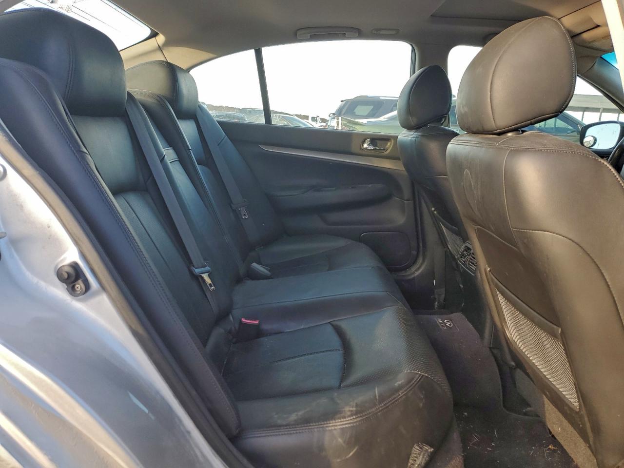 INFINITI G25 Image 5