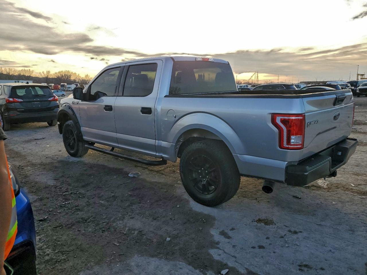 Ford F-150 Supercrew Image 2