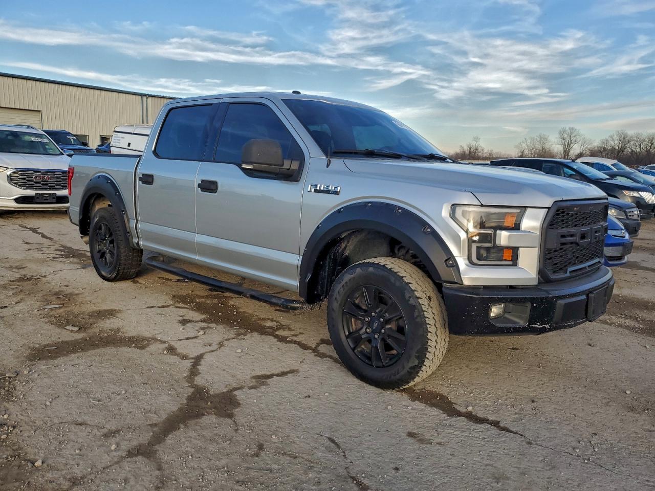 Ford F-150 Supercrew Image 7