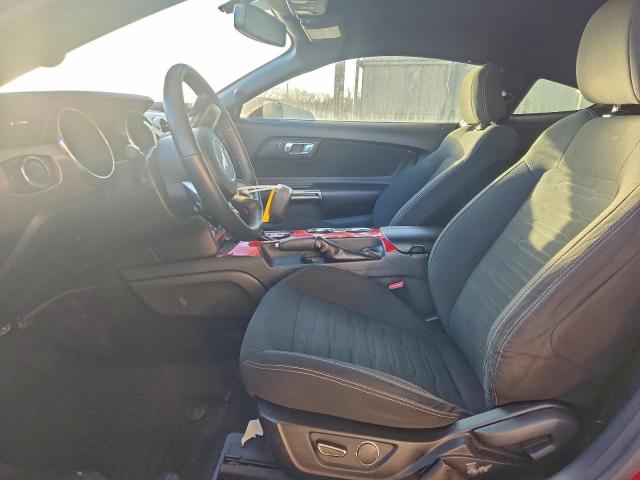 Ford Mustang Image 5